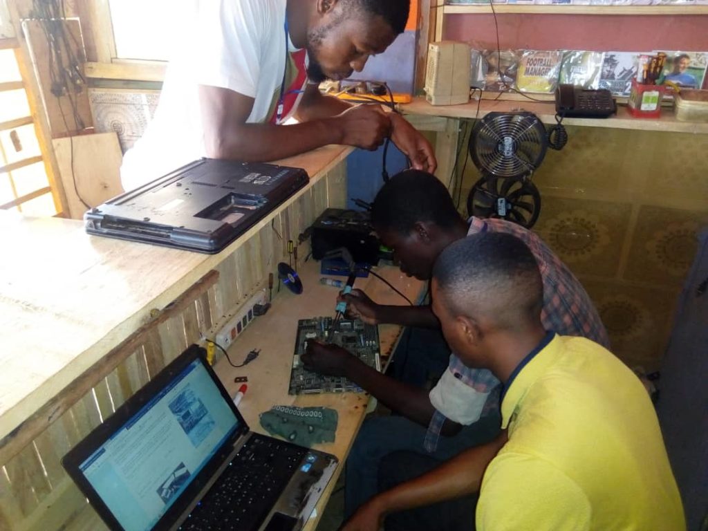 Bigtoyo Computer Technology Engineers in Ijebu Ode at work